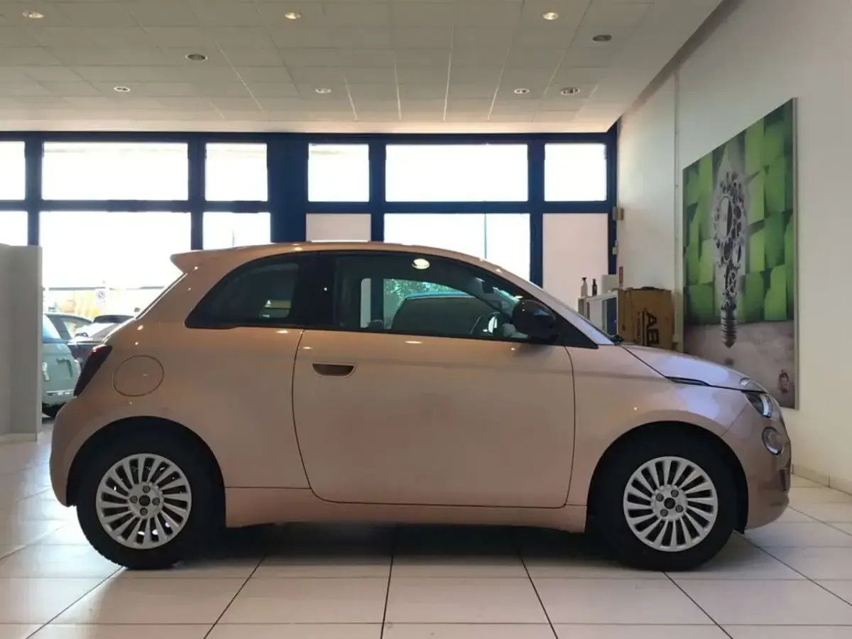 Nuova Fiat 500 Pop 65 CV (47 kW) 2026 Bianco Berlina