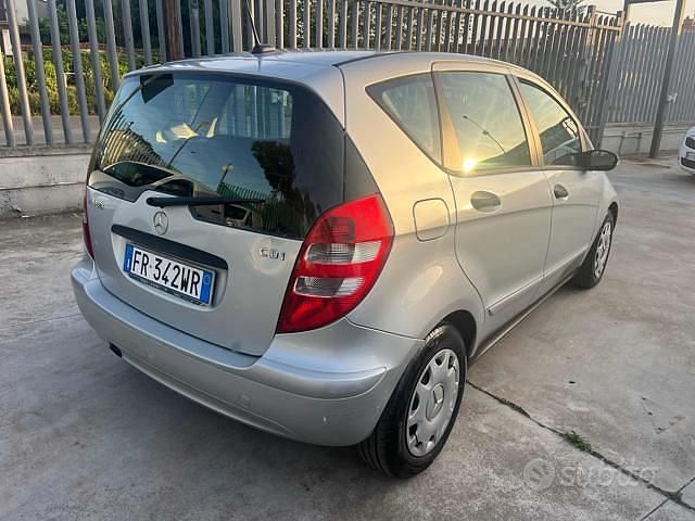 Usata Mercedes A180 Elegance 109 CV (80 kW) 2007 Grigio Berlina