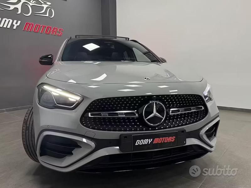 Usata Mercedes GLA200 AMG Line Premium Plus 150 CV (110 kW) 2025 Grigio alpi SUV