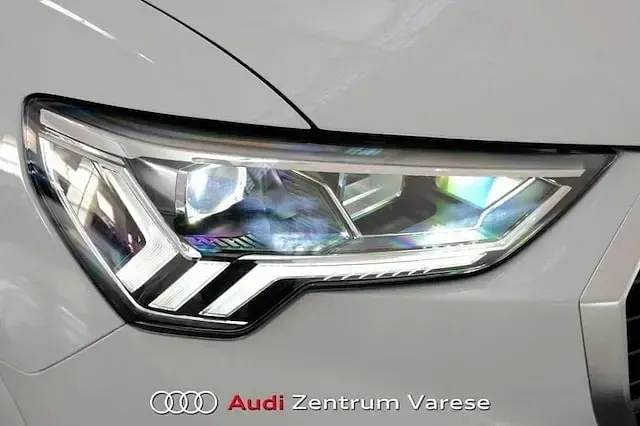 Usata Audi Q3 Ambiente 245 CV (180 kW) 2024 Bianco ghiaccio metallizzato SUV