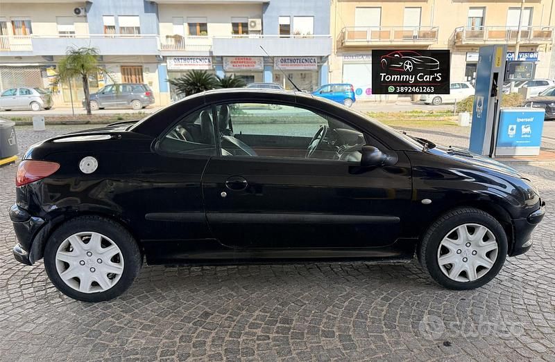 Usata Peugeot 206 CC 110 CV (80 kW) 2001 Nero Cabrio