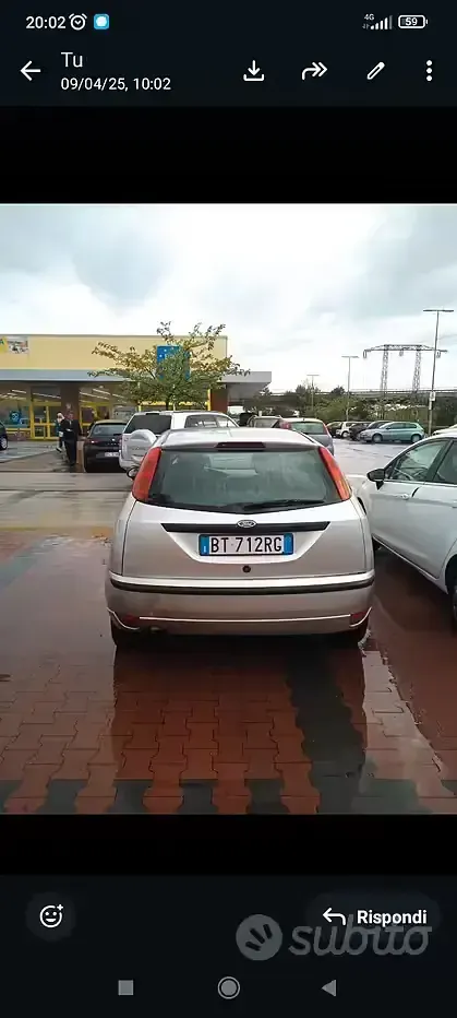 Usata Ford Focus 90 CV (66 kW) 2001 Grigio Berlina