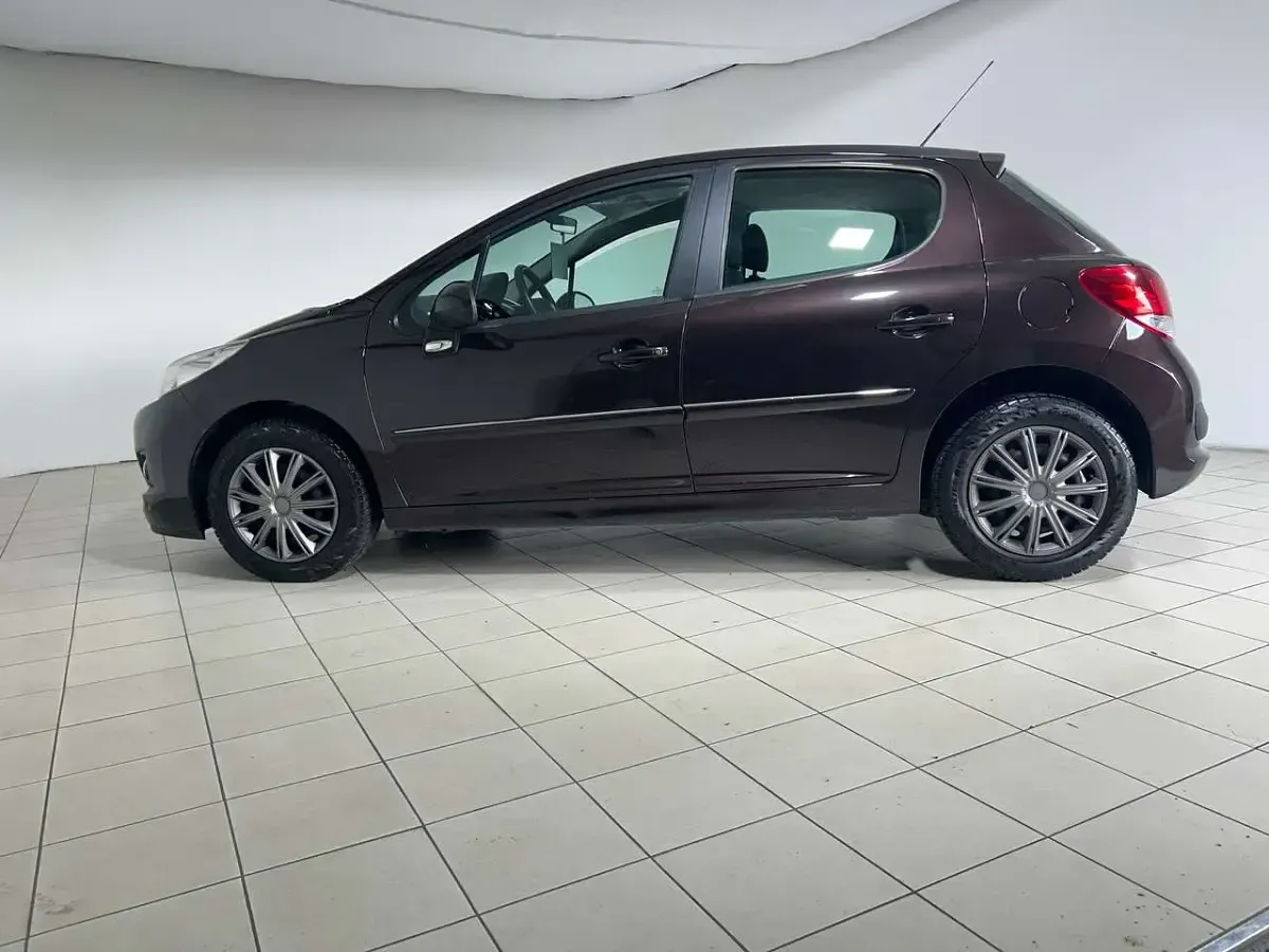 Usata Peugeot 207 68 CV (50 kW) 2011 Marrone