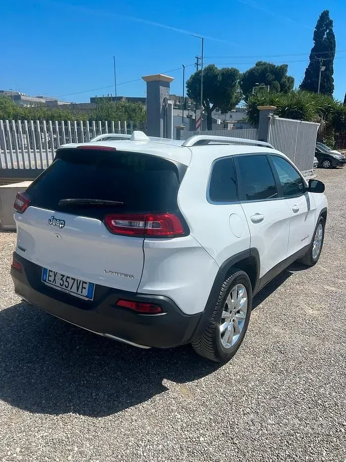 Usata Jeep Cherokee Limited 140 CV (102 kW) 2014 Bianco SUV