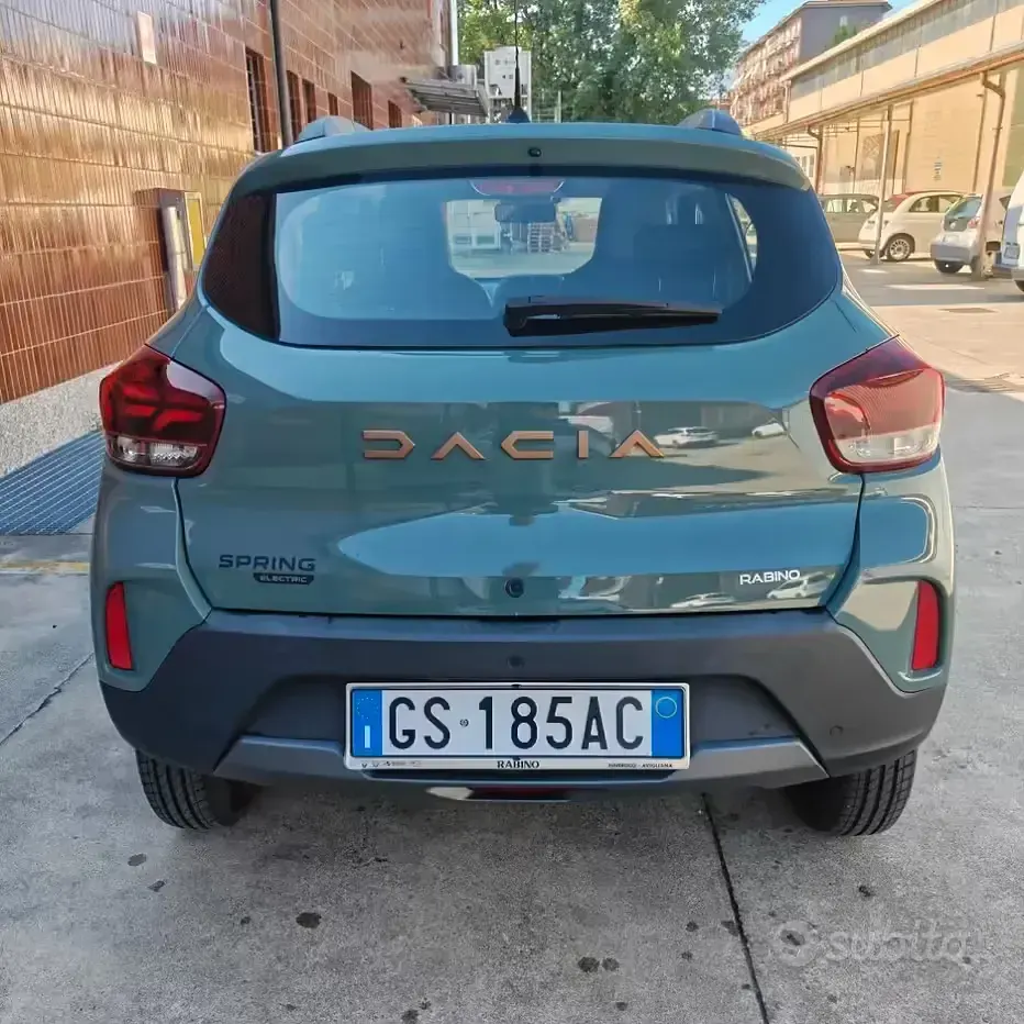Usata Dacia Spring Extreme 18 kW (25 CV) 2023 Verde Utilitaria