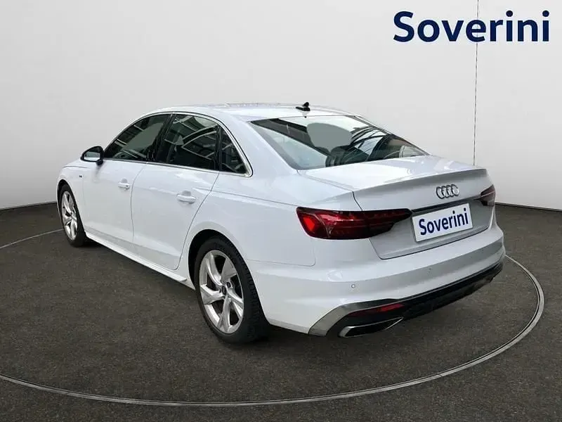 Usata Audi A4 S-Line 136 CV (100 kW) 2024 Bianco Berlina