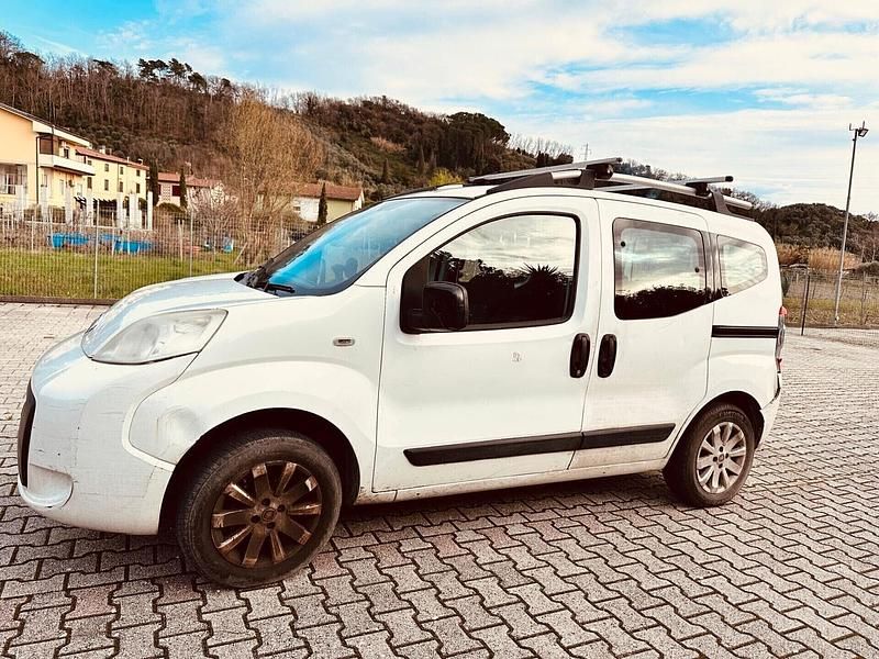 Usata Fiat Qubo Active 69 CV (50 kW) 2015 Bianco Monovolume