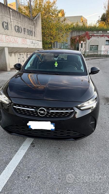 Nero Usata 2021 Opel Corsa Edition Tre volumi | 10.500 € (Buon prezzo) - Immagine 1/4