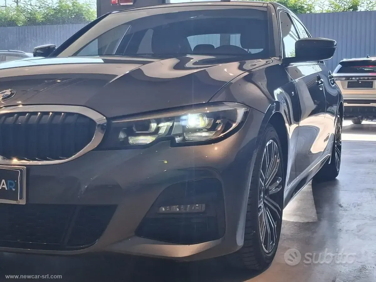 Usata BMW 320e 190 CV (139 kW) 2020 Grigio Berlina