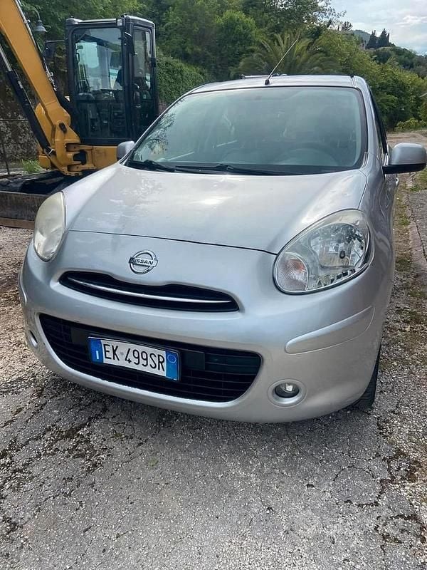 Usata Nissan Micra 80 CV (58 kW) 2012 Grigio Utilitaria