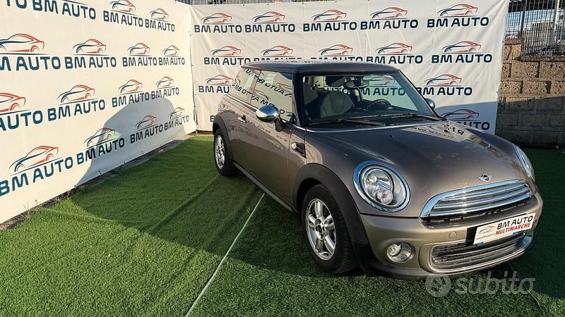 Usata Mini ONE 75 CV (55 kW) 2012 Grigio Utilitaria