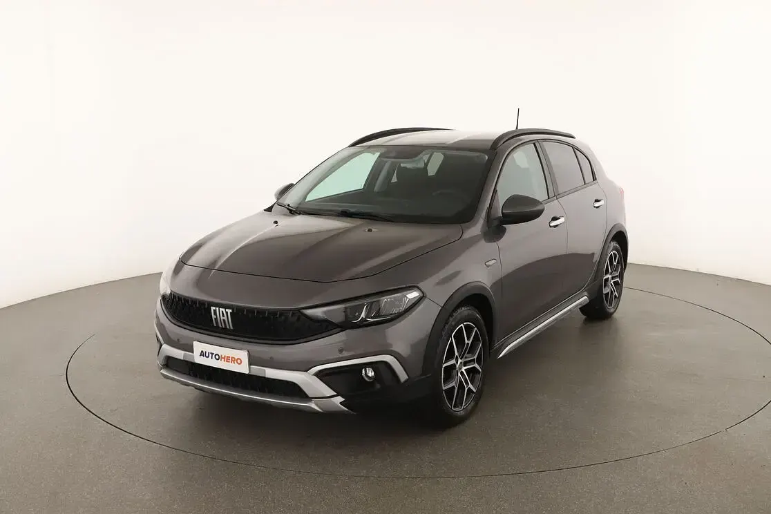 Usata Fiat Tipo Cross 131 CV (96 kW) 2024 Grigio