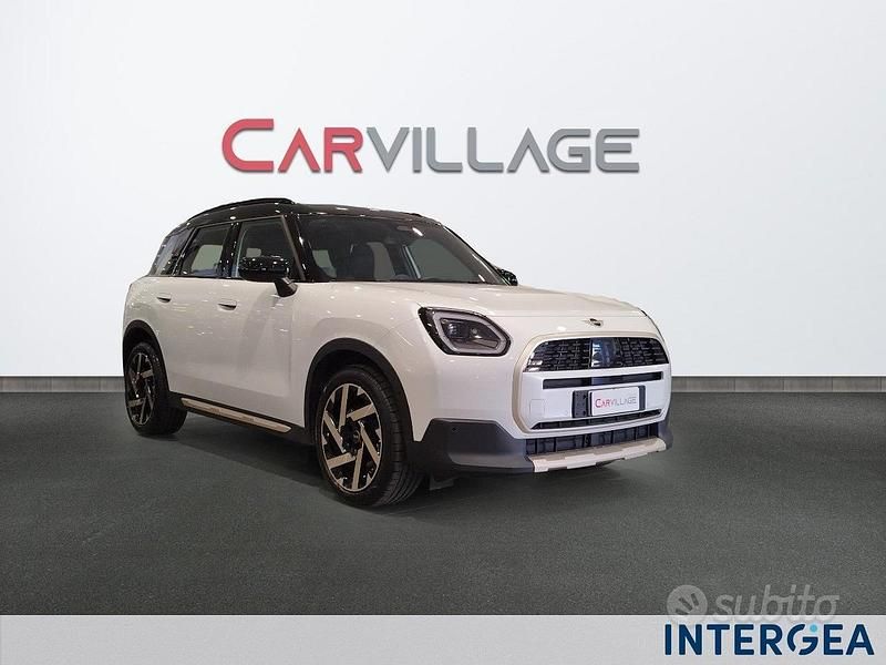 Usata Mini Countryman Favoured 163 CV (119 kW) 2024 Bianco SUV