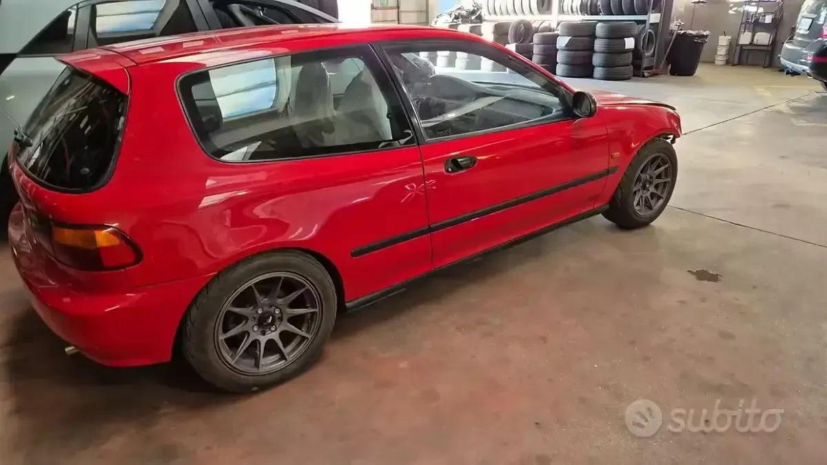 Usata Honda Civic 160 CV (117 kW) 1992 Rosso Berlina