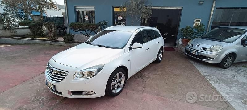 Usata Opel Insignia Cosmo 160 CV (117 kW) 2012 Bianco Station wagon
