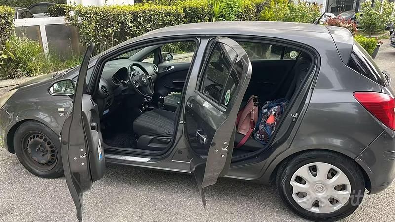 Usata Opel Corsa 95 CV (69 kW) 2014 Grigio Utilitaria