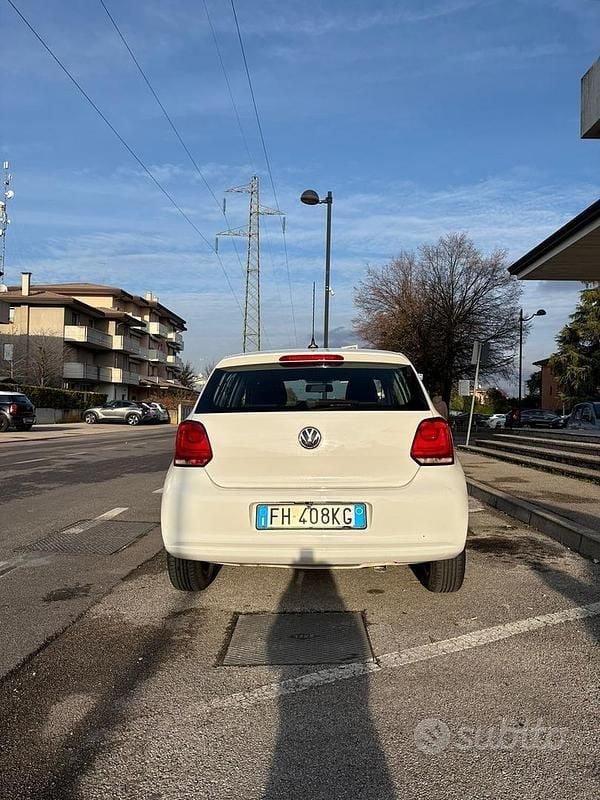 Usata VW Polo 64 CV (47 kW) 2014 Bianco Utilitaria