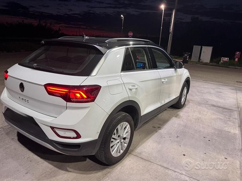 Usata VW T-Roc Life 116 CV (85 kW) 2022 Bianco SUV