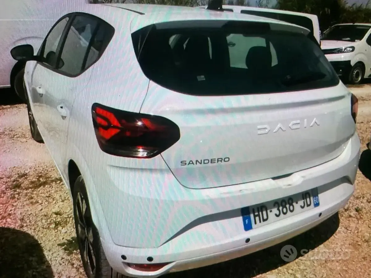 Usata Dacia Sandero Journey 91 CV (66 kW) 2025 Bianco Berlina