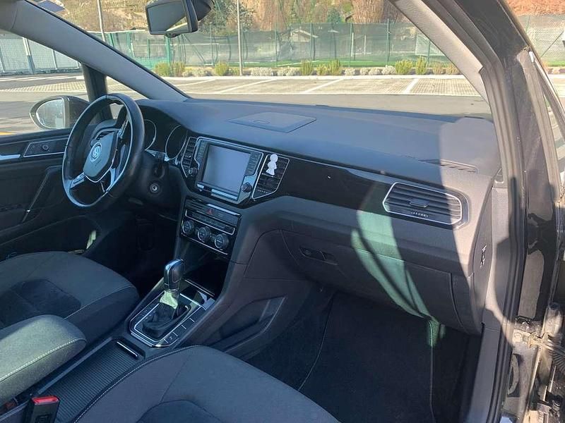 Usata VW Golf Sportsvan 109 CV (80 kW) 2014 Nero Monovolume