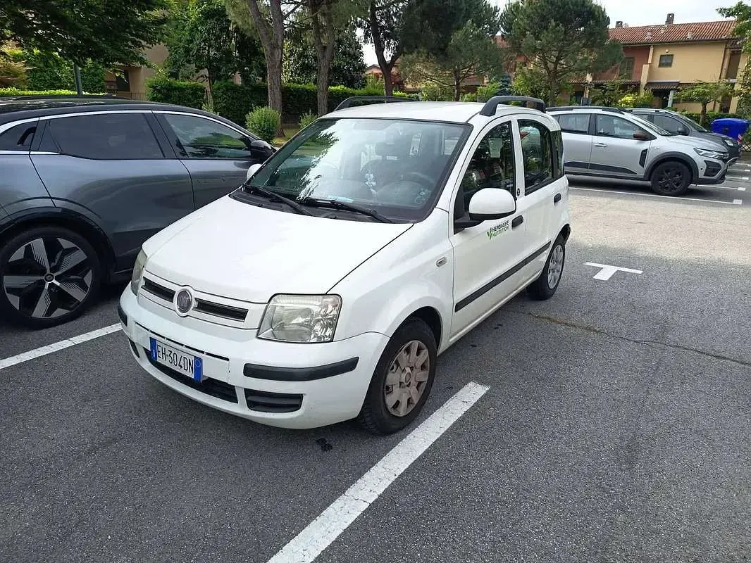 Usata Fiat Panda Dynamic 69 CV (50 kW) 2011 Bianco Utilitaria