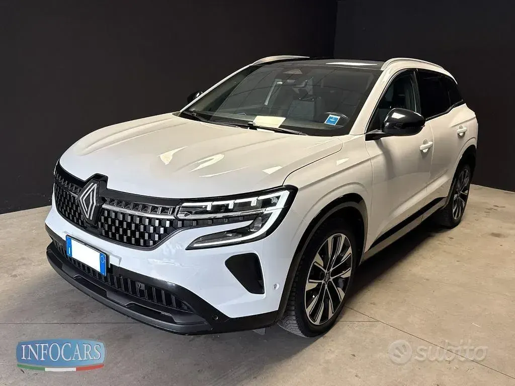 Usata Renault Austral Techno 131 CV (96 kW) 2023 Bianco metallizzato SUV