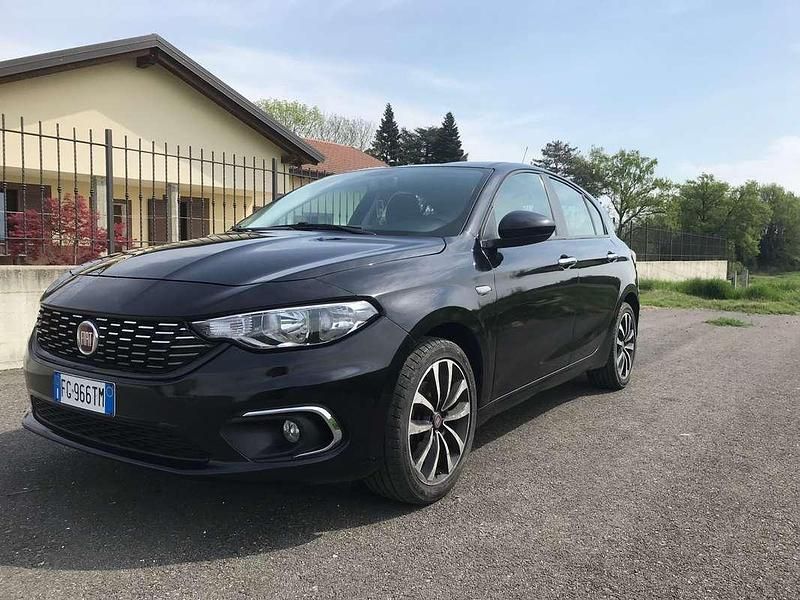 Usata Fiat Tipo Easy 120 CV (88 kW) 2016 Nero Berlina
