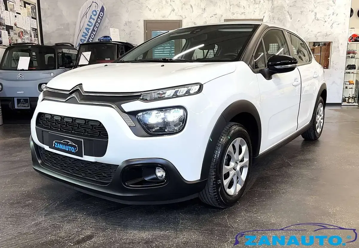 Usata Citroën C3 Feel 102 CV (75 kW) 2024 Vernice standard Furgone