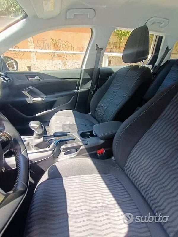 Usata Peugeot 308 Business-Line 116 CV (85 kW) 2017 Grigio Station wagon
