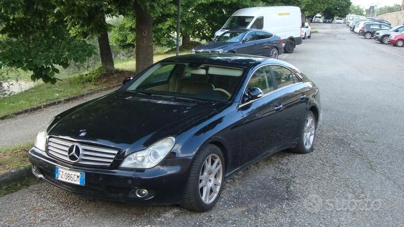 Usata Mercedes CLS350 272 CV (200 kW) 2005 Berlina