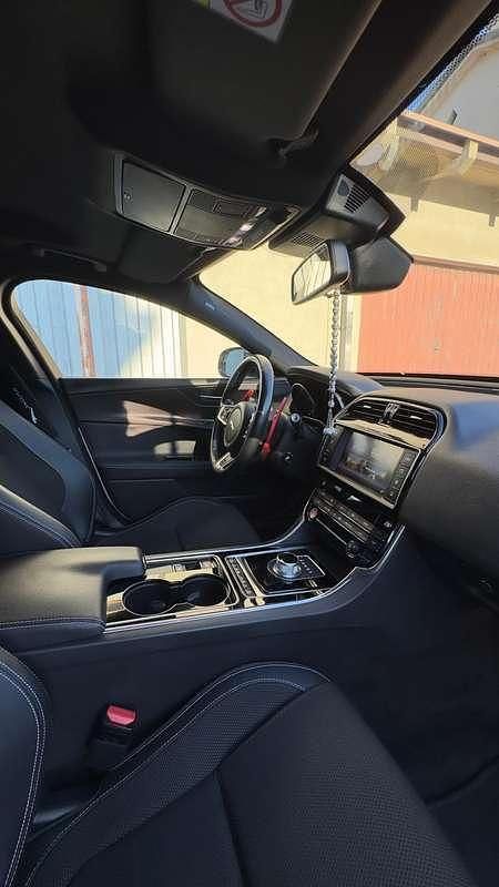 Usata Jaguar XE R-Sport 179 CV (131 kW) 2016 Berlina