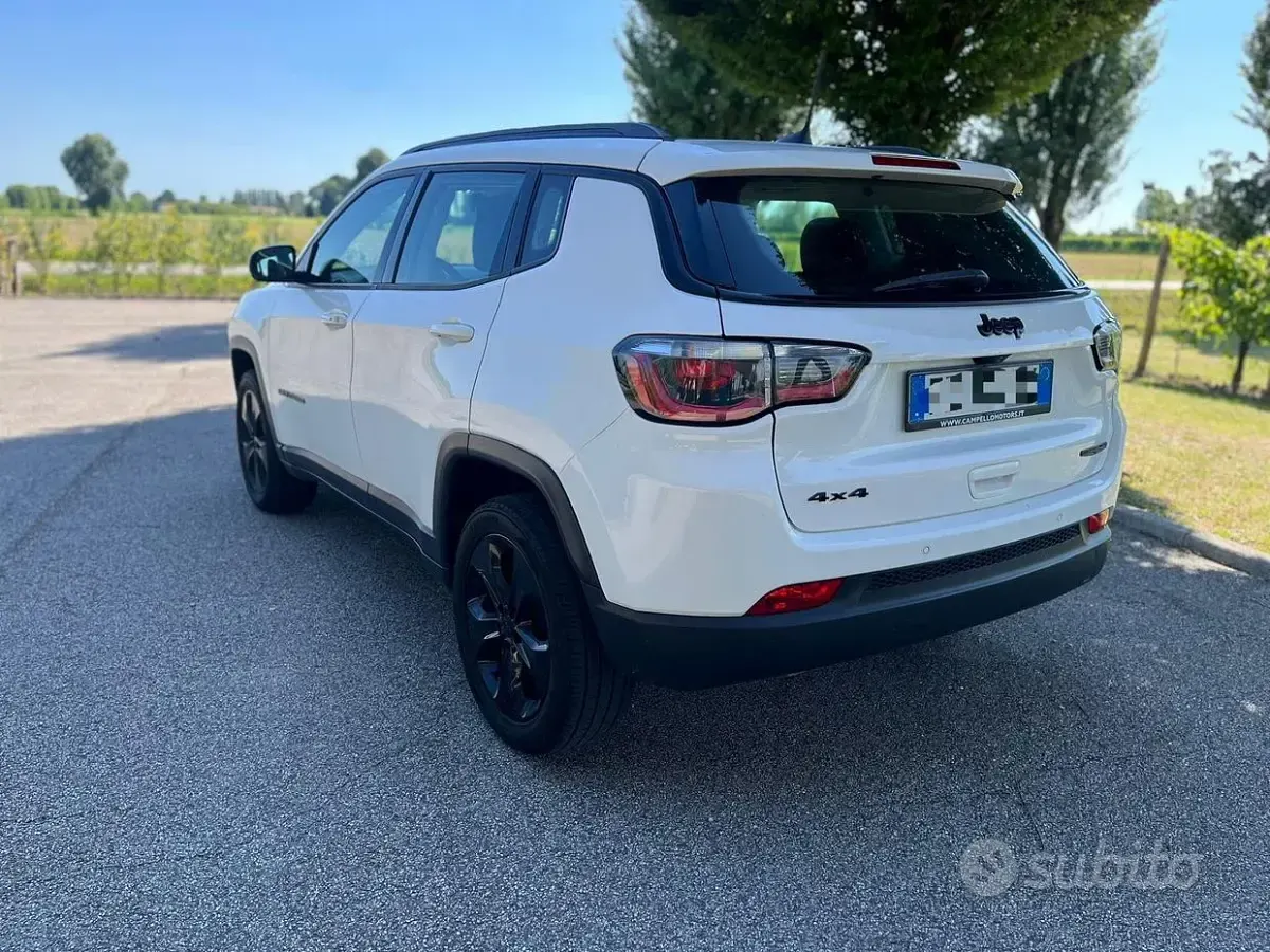 Usata Jeep Compass Night Eagle 140 CV (102 kW) 2020 Bianco SUV
