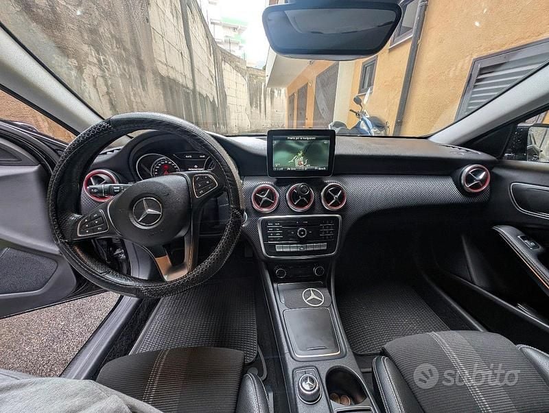 Usata Mercedes A180 109 CV (80 kW) 2017 Berlina
