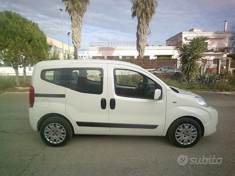 Usata Fiat Qubo Trekking 95 CV (69 kW) 2012 Bianco Monovolume
