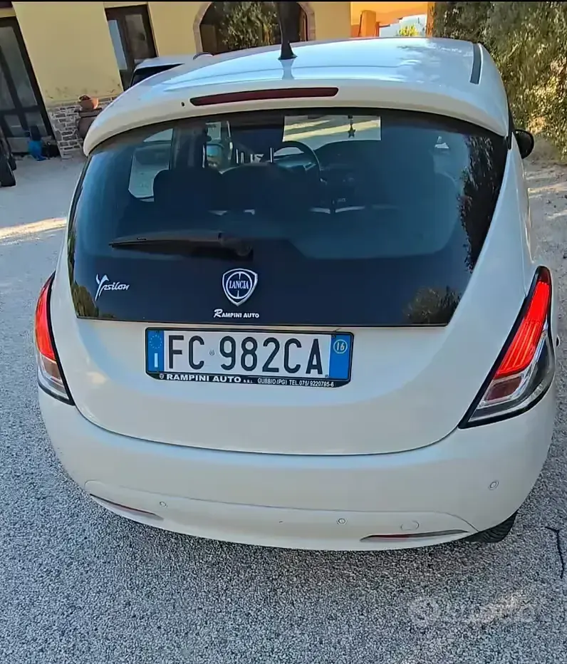 Usata Lancia Ypsilon S 95 CV (69 kW) 2016 Bianco Utilitaria