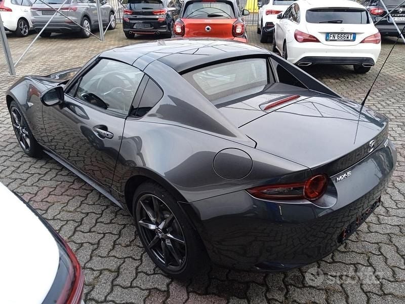 Usata Mazda MX5 Inclusive 160 CV (117 kW) 2017 Grigio Cabrio