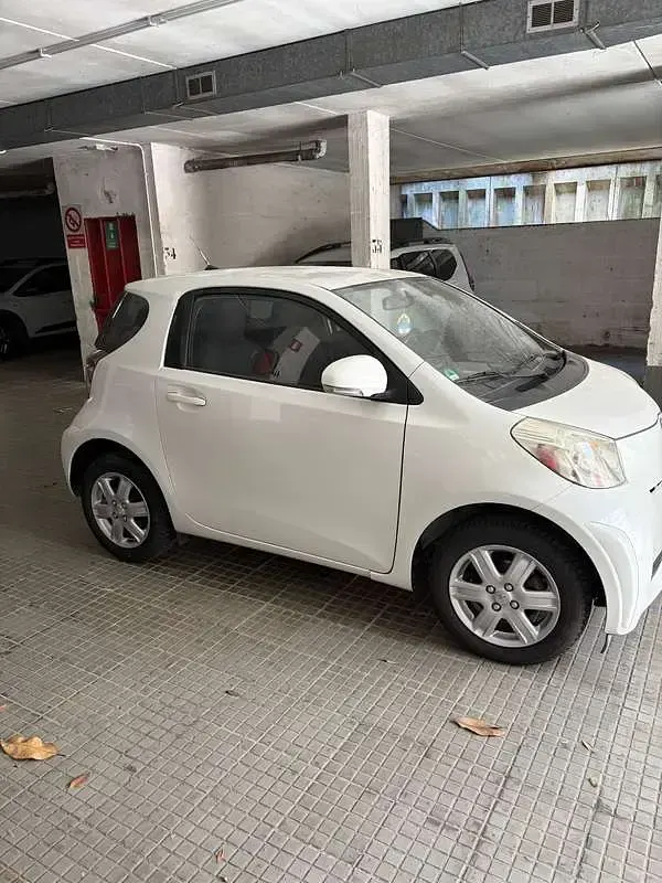 Usata Toyota iQ Sol 68 CV (50 kW) 2009 Utilitaria