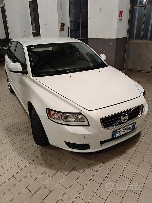 Usata Volvo V50 114 CV (83 kW) 2011 Bianco Station wagon
