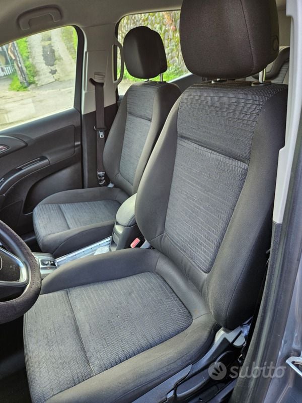 Usata Opel Meriva 110 CV (80 kW) 2015 Grigio Monovolume
