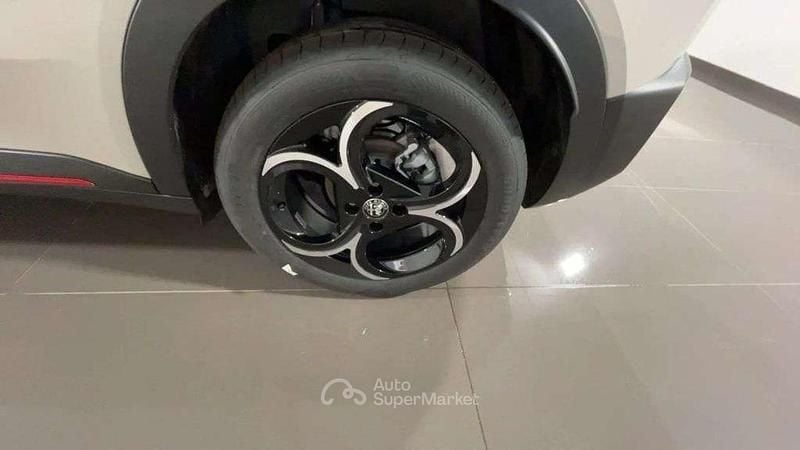 Usata Alfa Romeo Junior Edizione Speciale 136 CV (100 kW) 2024 Bianco SUV