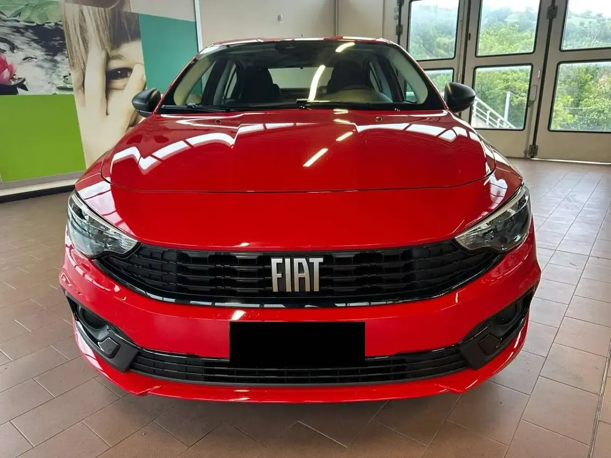 Usata Fiat Tipo 101 CV (74 kW) 2022 Rosso Berlina