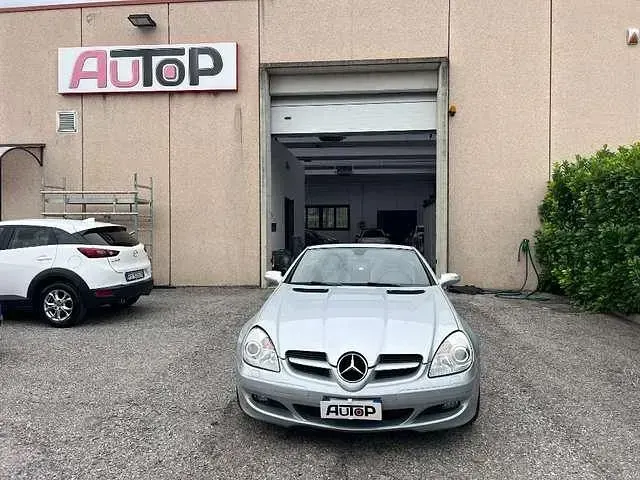 Usata Mercedes SLK200 163 CV (119 kW) 2006 Argento Cabrio