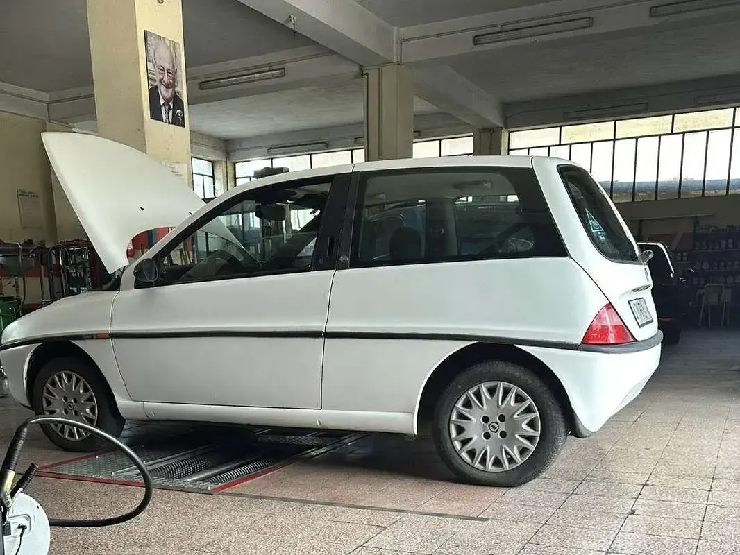 Usata Lancia Ypsilon 54 CV (39 kW) 1997 Utilitaria