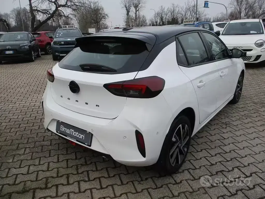 Usata Opel Corsa 101 CV (74 kW) 2025 Bianco Utilitaria