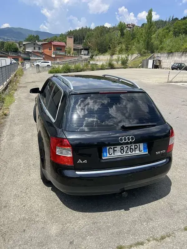 Usata Audi A4 131 CV (96 kW) 2003 Nero Station wagon
