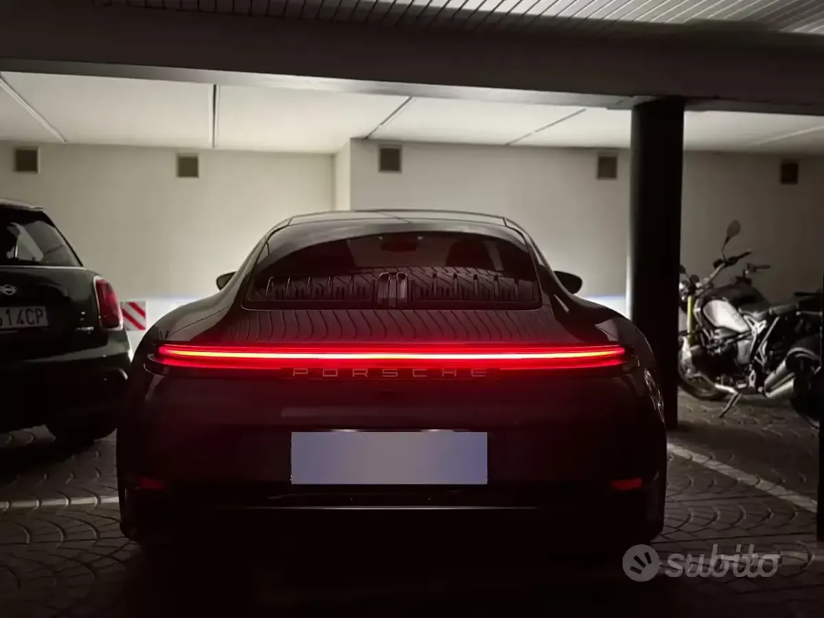 Usata Porsche 911 Carrera 394 CV (289 kW) 2024 Grigio Coupé
