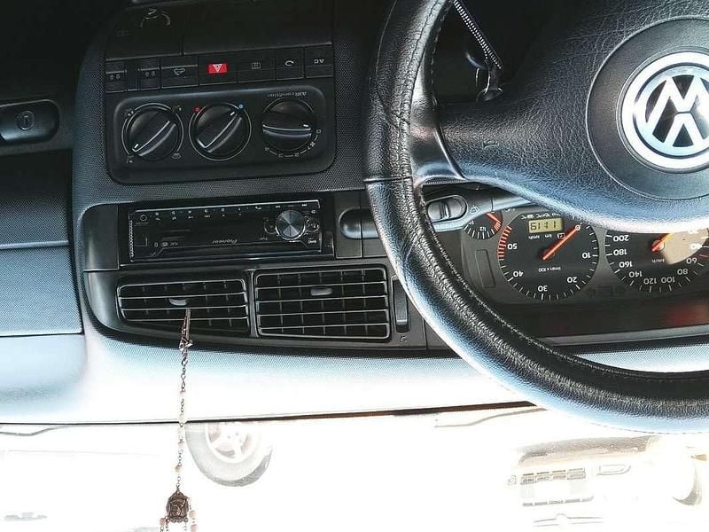 Usata VW Golf Cabriolet Highline 110 CV (80 kW) 1999 Argento Cabrio