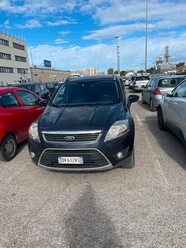 Usata Ford Kuga 136 CV (100 kW) 2009 Grigio SUV