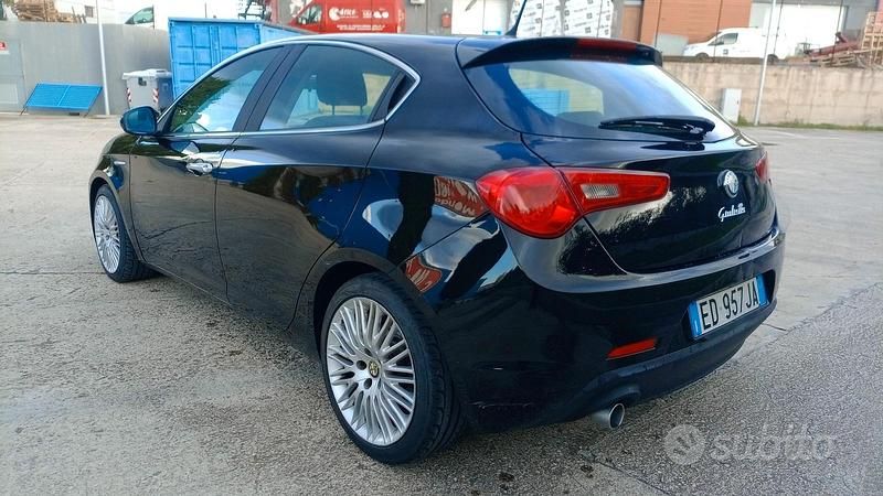 Usata Alfa Romeo Giulietta 105 CV (77 kW) 2011 Nero Utilitaria