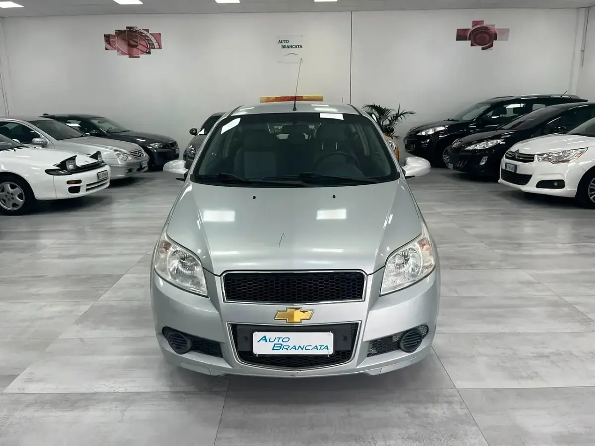 Usata Chevrolet Aveo 84 CV (61 kW) 2009 Argento Berlina